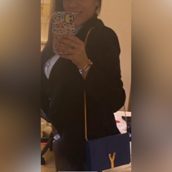 Thank you for checking out my closet - Picture 12 of 12